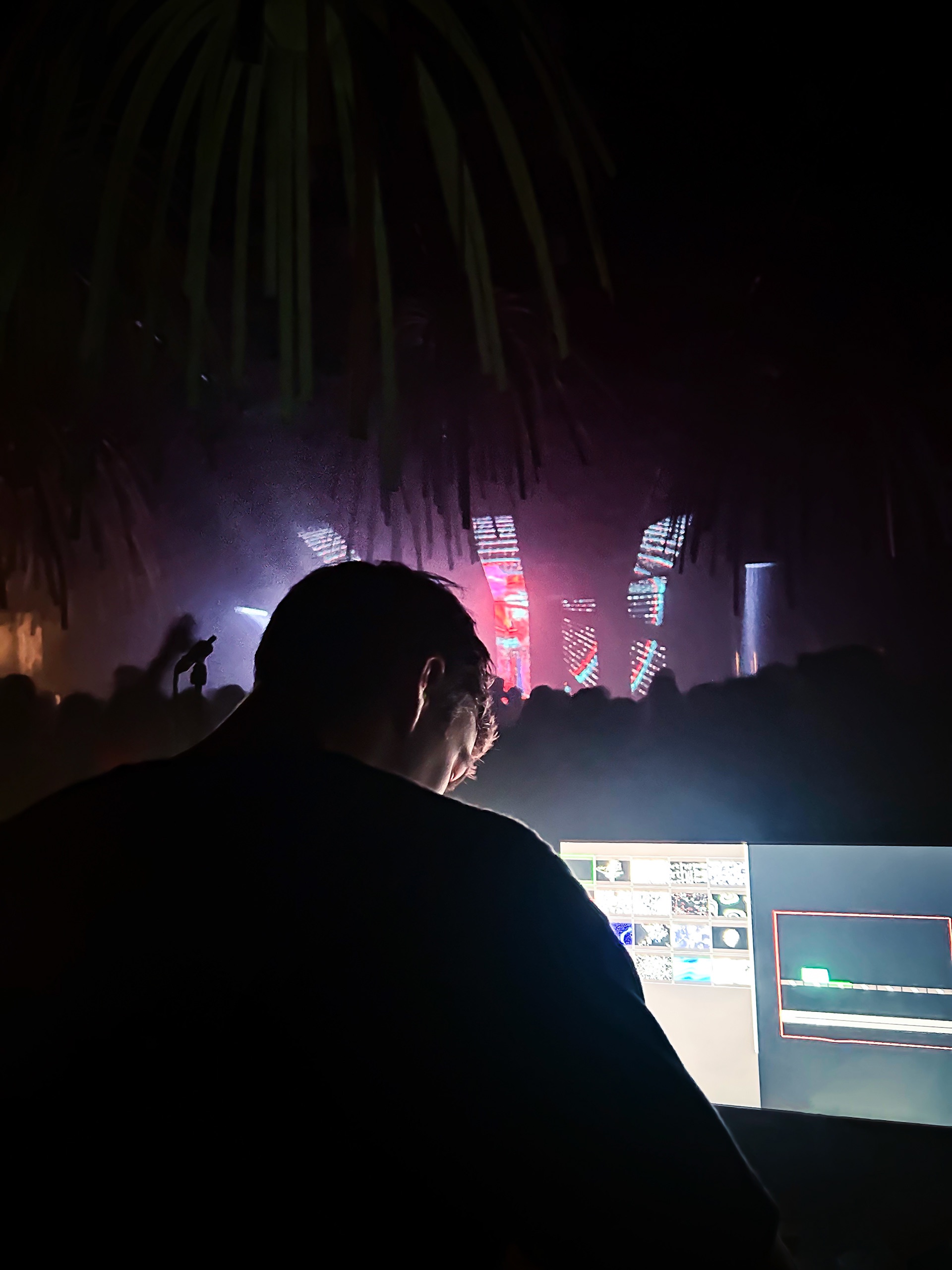Lethargy Festival 2023 — diver visuals on stage