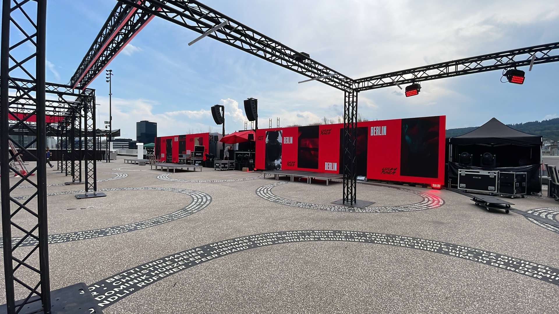 Preparing the visuals on the screens