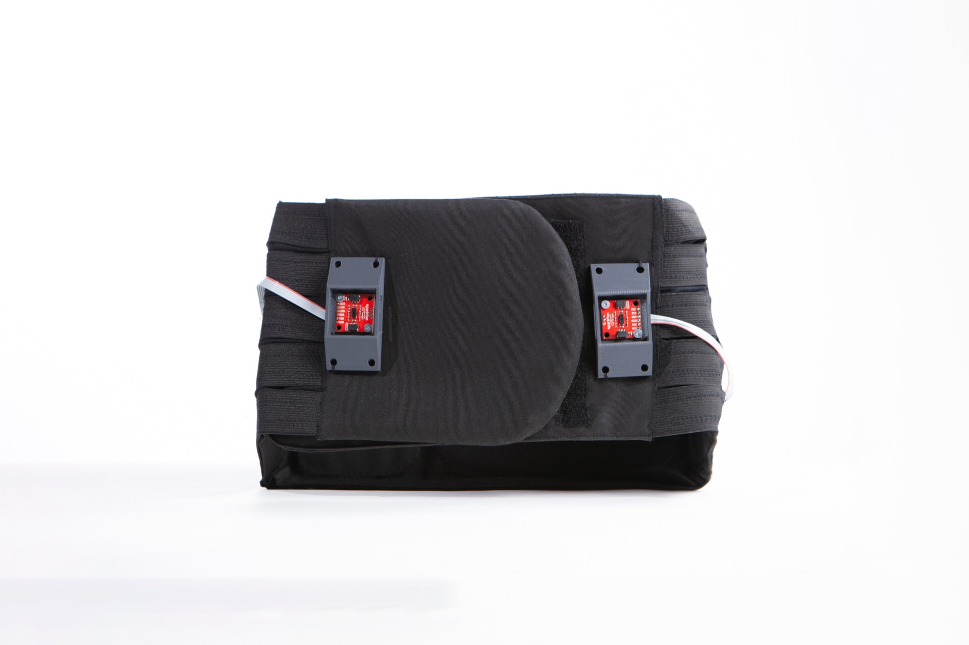 SENSO — the wearable belt with vibration plates and sensors